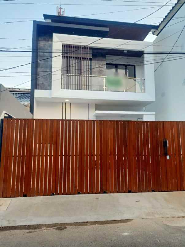 dijual rumah komplek malaka pondok kelapa