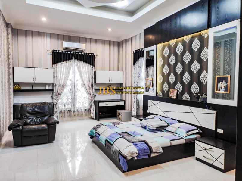 dijual rumah komplek mutiara residence