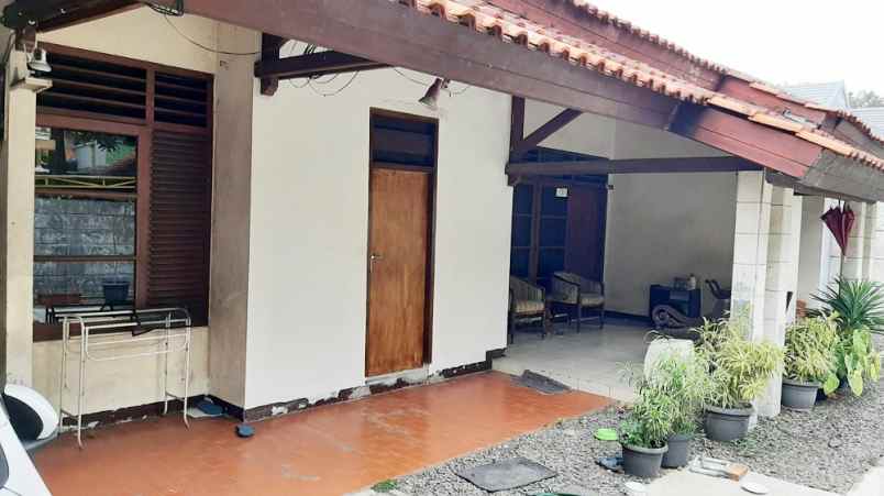 dijual rumah komplek pu p4s no d5