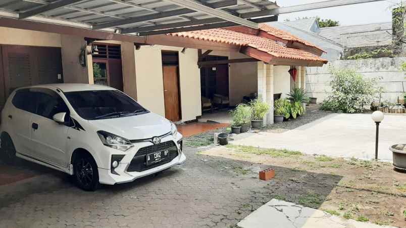 dijual rumah komplek pu p4s no d5