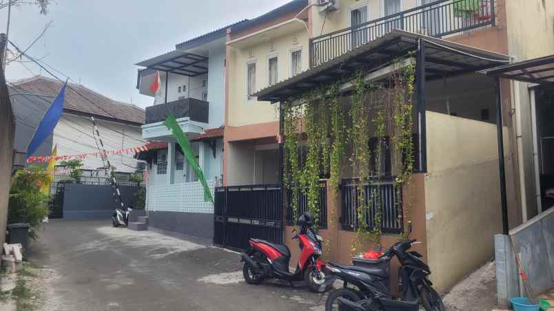 dijual rumah komplek puspa asri no 27