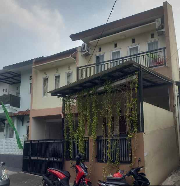 dijual rumah komplek puspa asri no 27