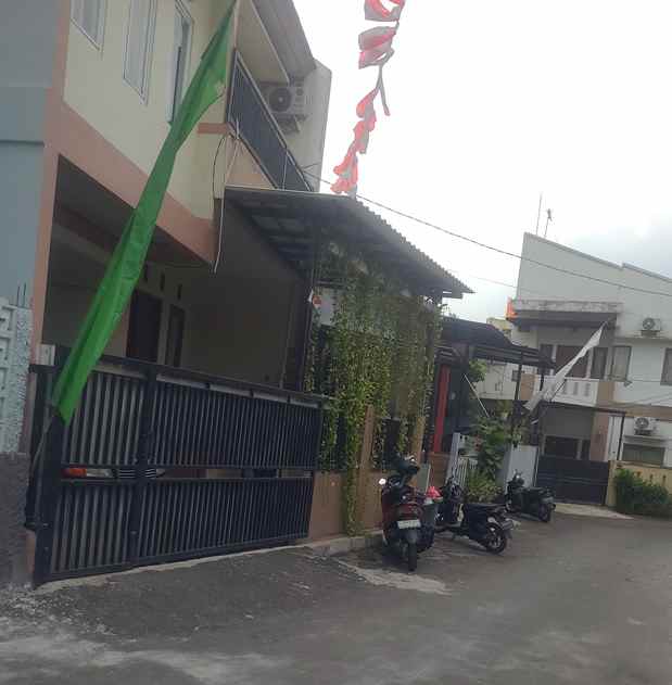 dijual rumah komplek puspa asri no 27