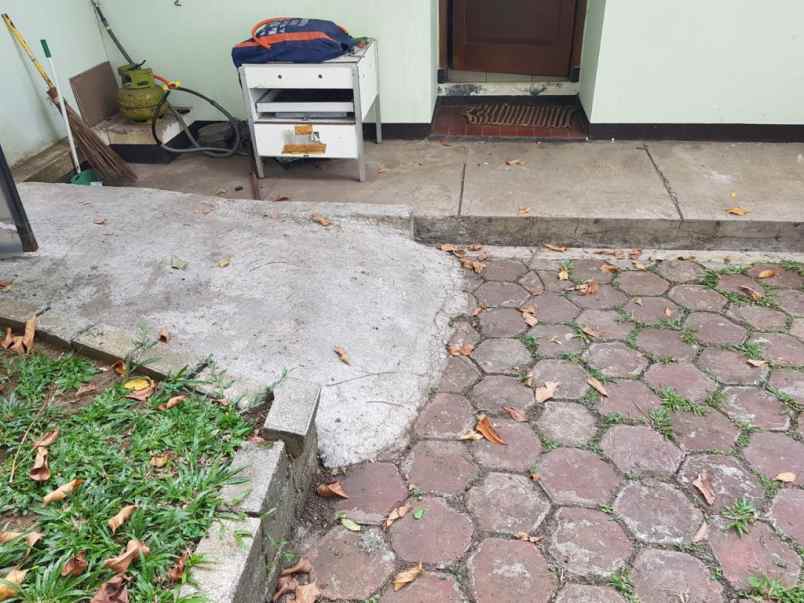 dijual rumah komplek suryalaya buahbatu