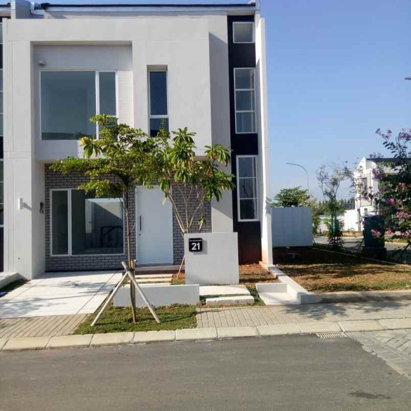 dijual rumah kota deltamas