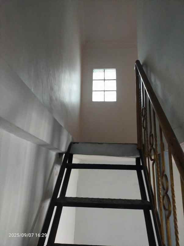 dijual rumah kranggan permai bekasi