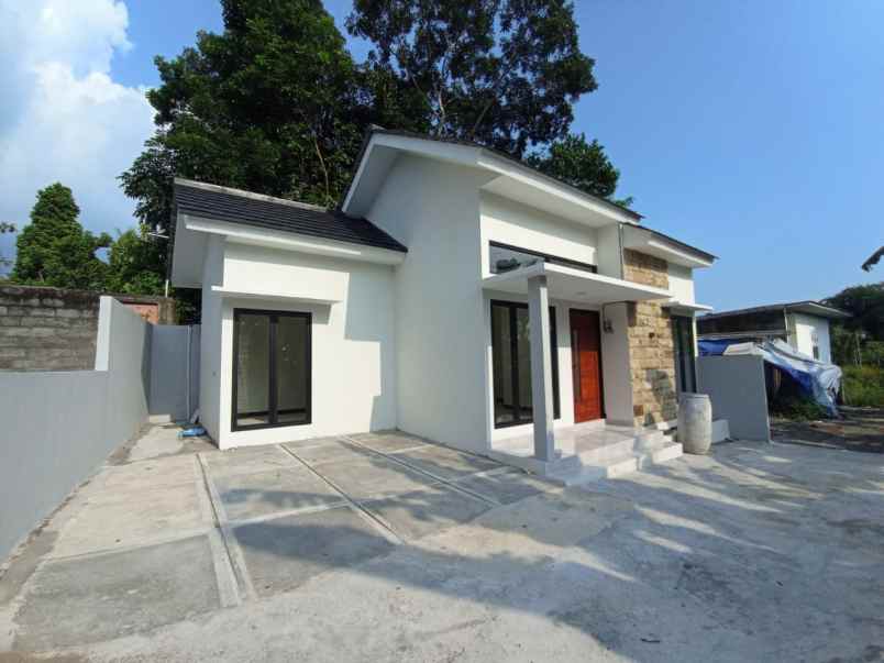 dijual rumah krapyak margoagung sayegan