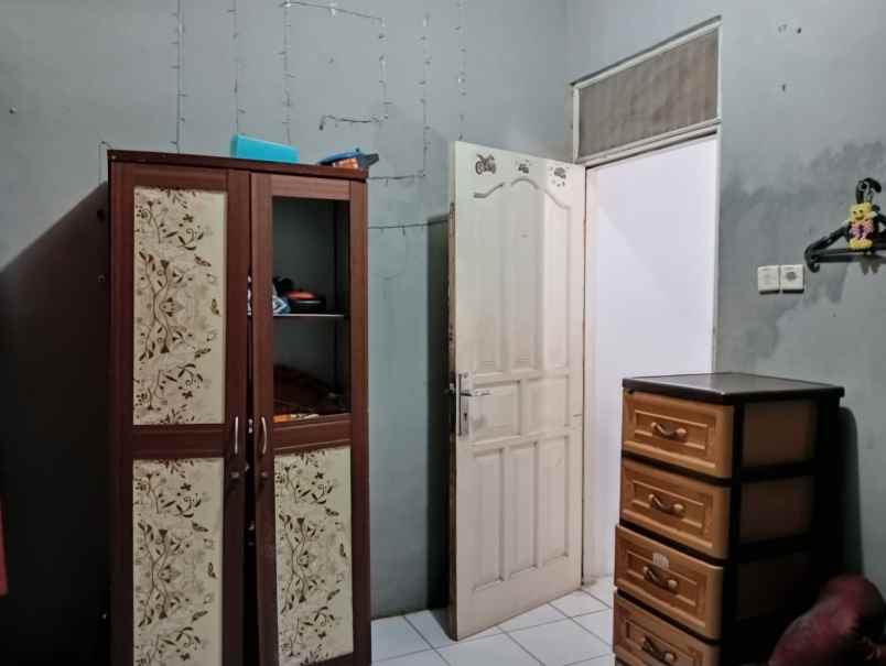 dijual rumah kumudasmoro