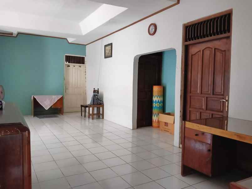 dijual rumah kumudasmoro