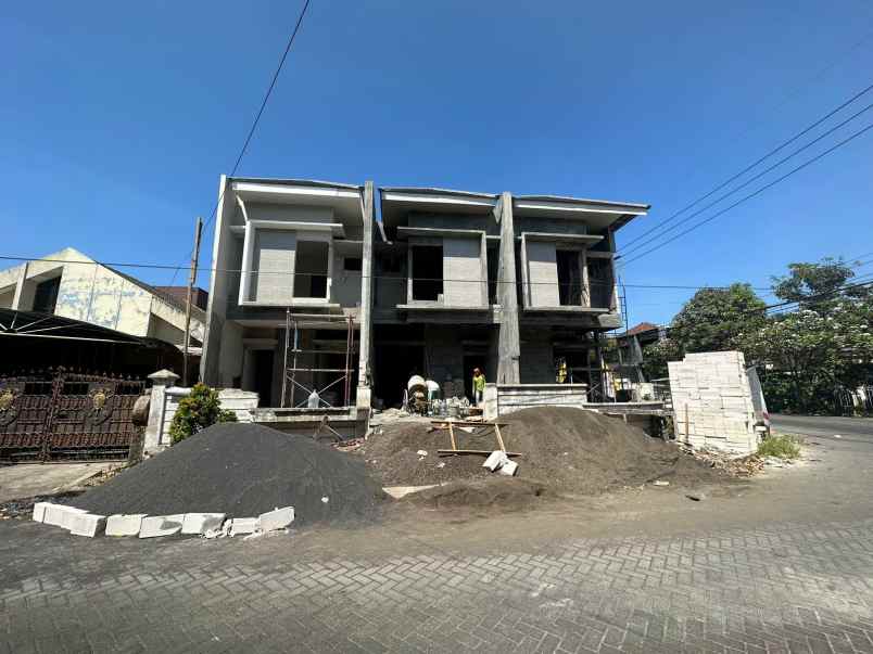 dijual rumah kutisari indah utara