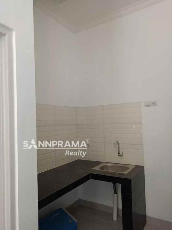 dijual rumah lewinanggung tapos depok