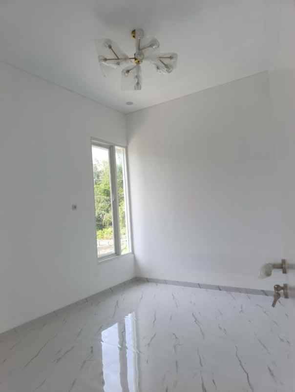dijual rumah lokasi proyek jl kendedes
