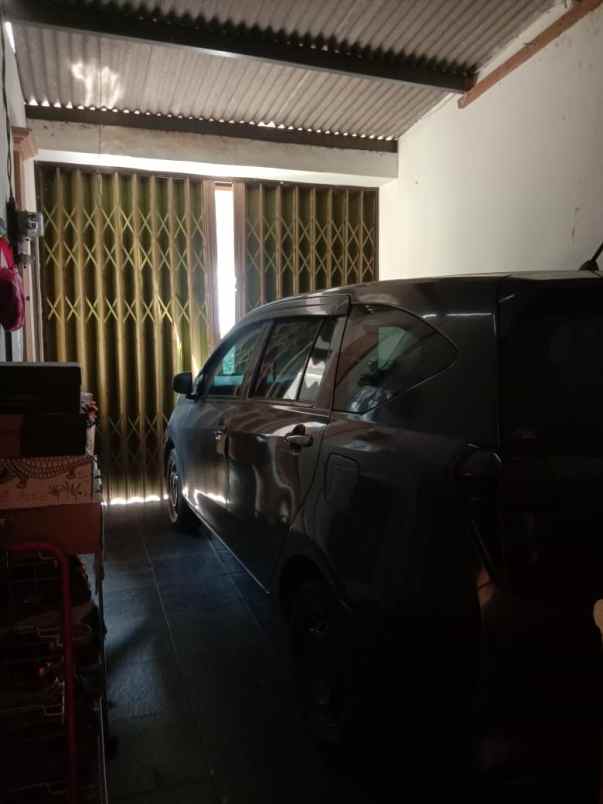 dijual rumah lokasi strategis