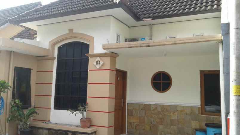 dijual rumah lokasi strategis