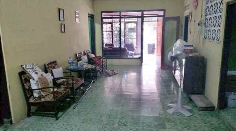 dijual rumah lokasi strategis