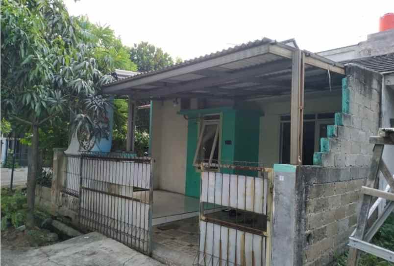 dijual rumah luas bebas banjir posisi hook via lelang