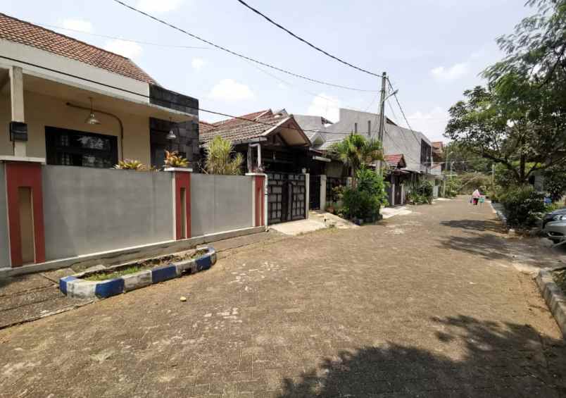 dijual rumah luas nyaman strategis via lelang