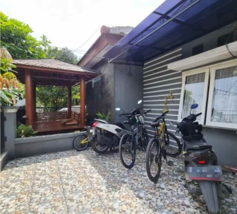 dijual rumah luas strategis asri di ciledug via lelang