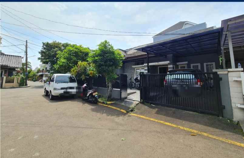 dijual rumah luas strategis asri di ciledug via lelang