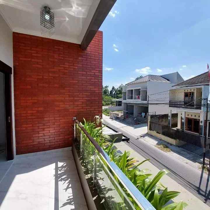 dijual rumah maguwoharjo