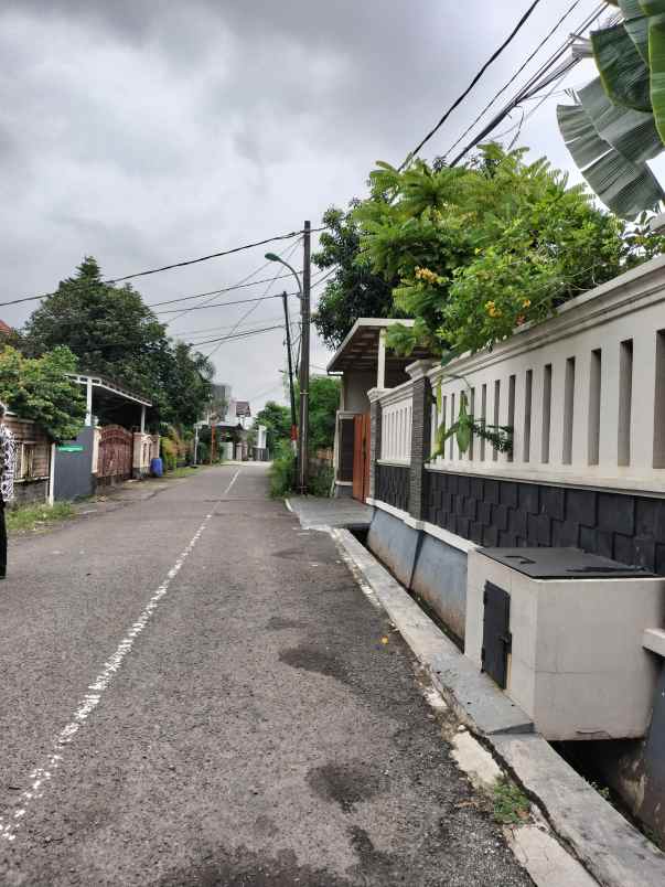 dijual rumah makasar jakarta timur dki