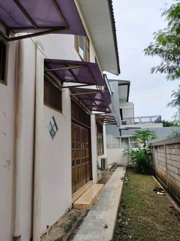 dijual rumah makasar jakarta timur dki