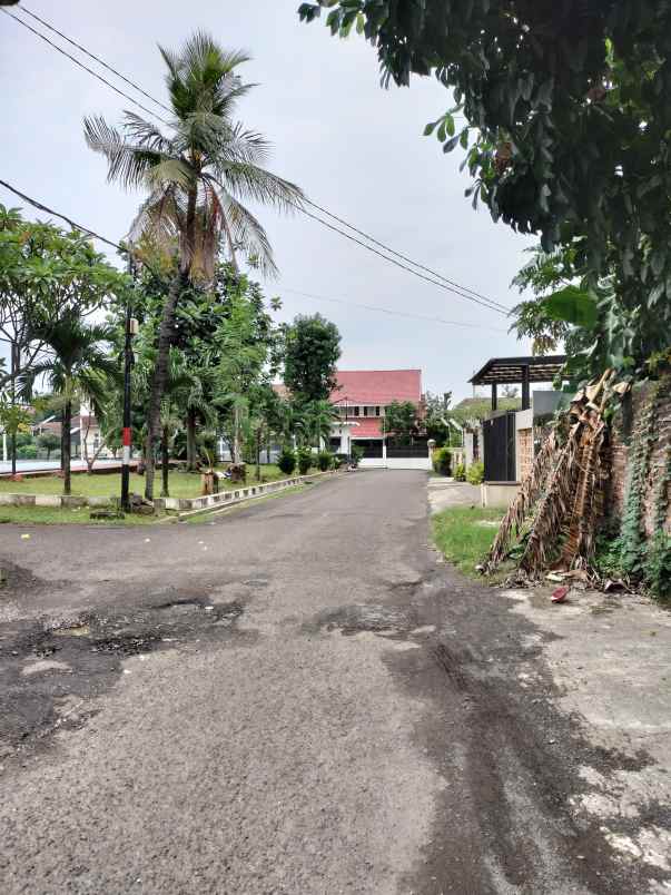 dijual rumah makasar jakarta timur dki