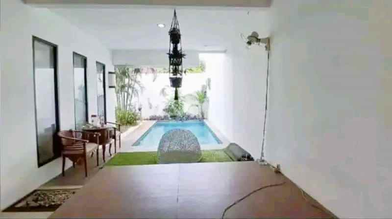 dijual rumah mampang