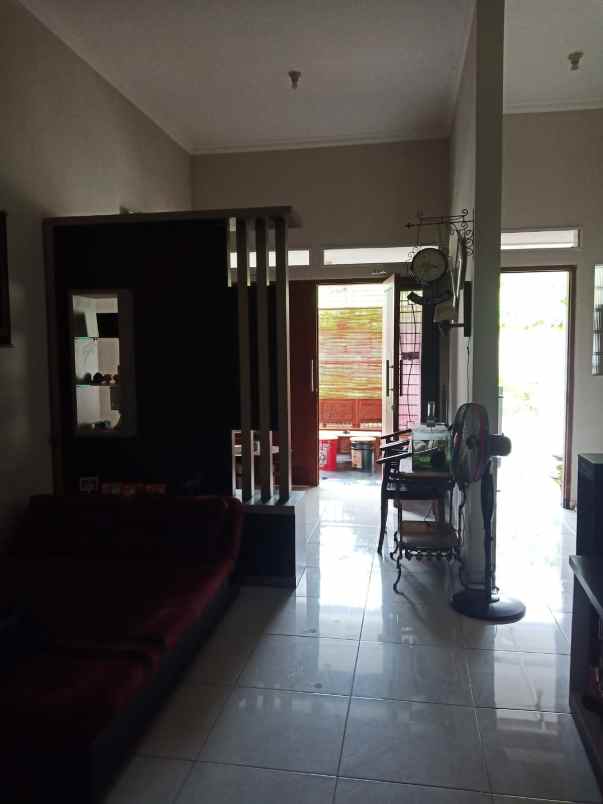 dijual rumah mangliawan wendir