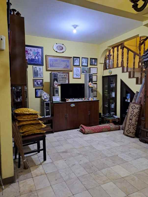 dijual rumah margahayu