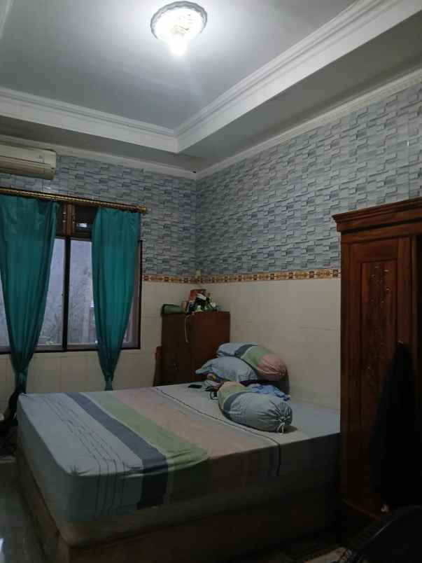 dijual rumah mega asri