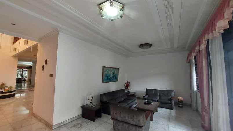 dijual rumah menteng