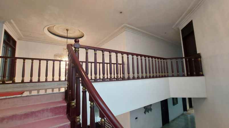 dijual rumah menteng