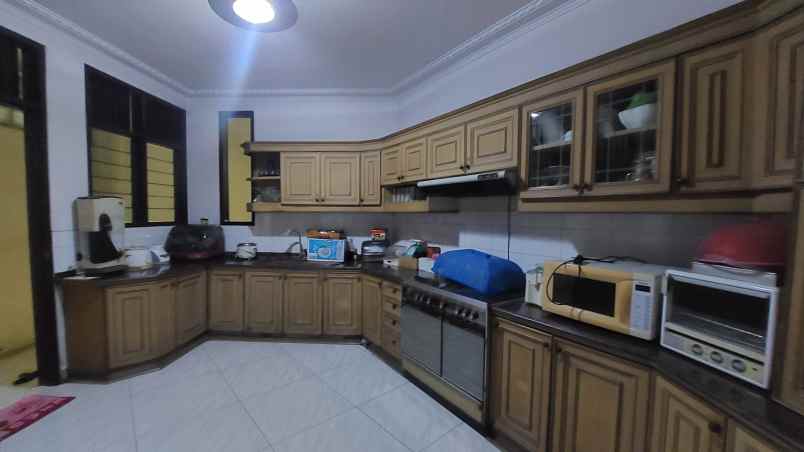 dijual rumah menteng