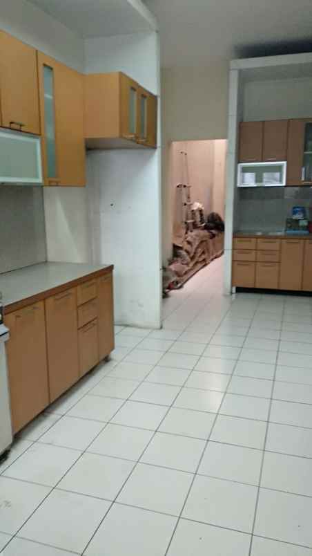 dijual rumah menteng