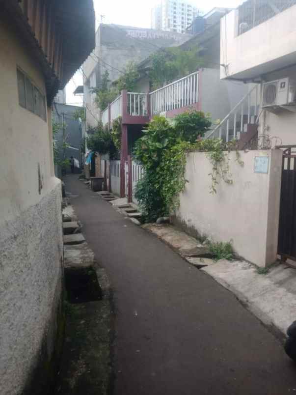 dijual rumah menteng atas barat