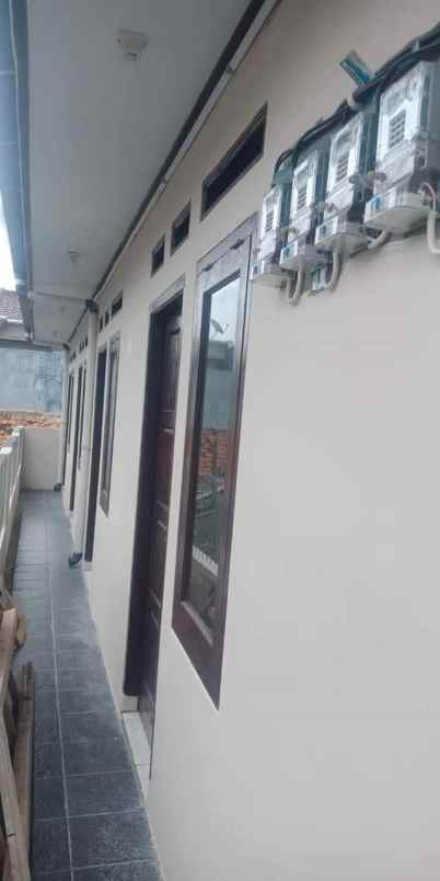 dijual rumah menteng atas barat