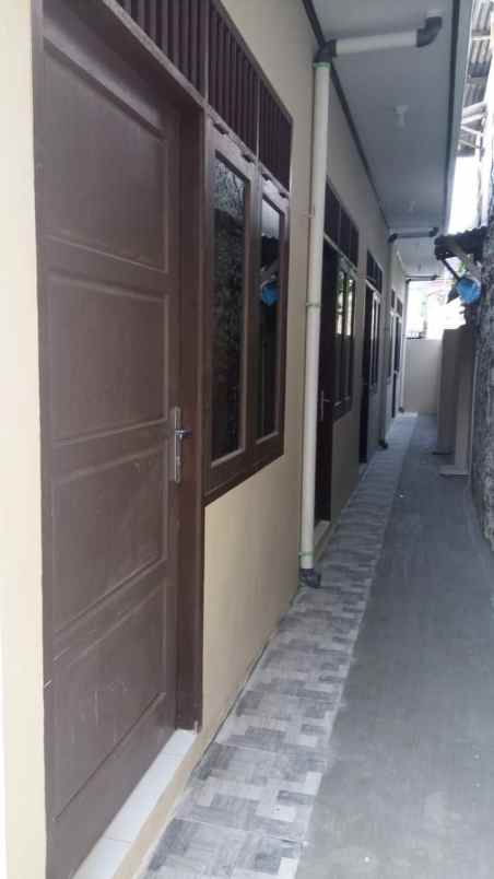 dijual rumah menteng atas barat