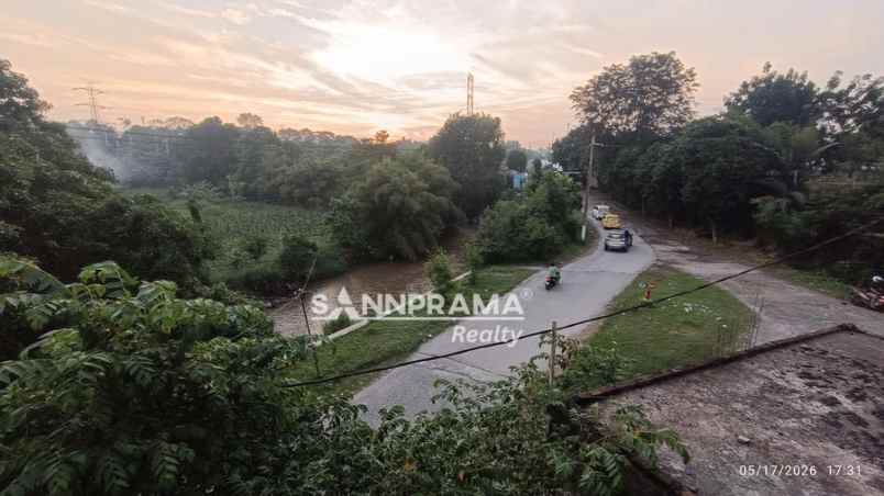 dijual rumah meruyung