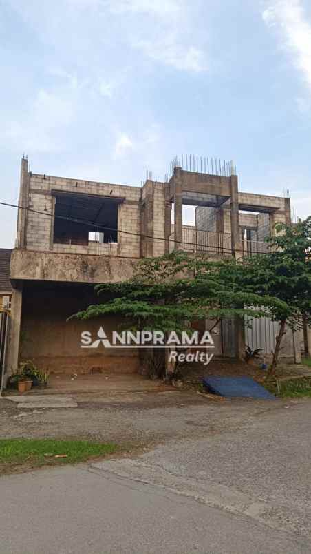 dijual rumah meruyung