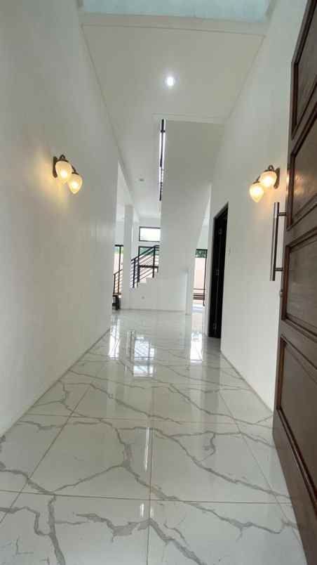 dijual rumah modern hill pondok cabe