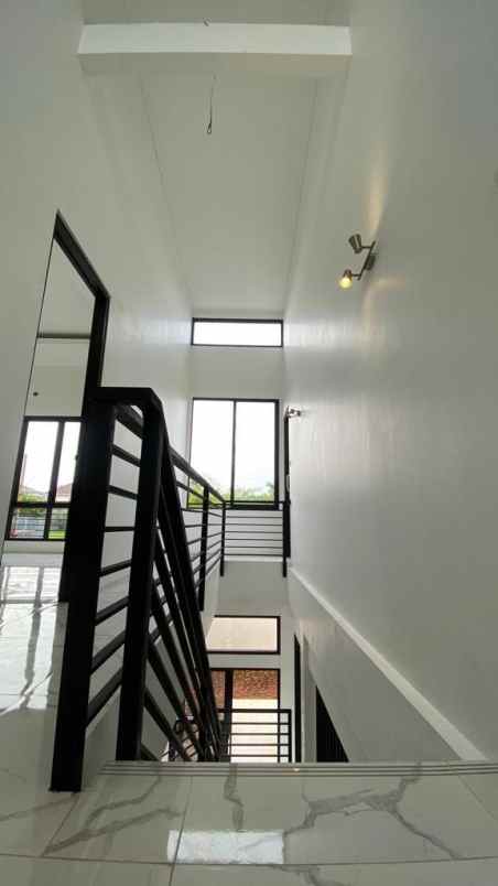 dijual rumah modern hill pondok cabe