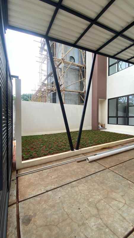 dijual rumah modern hill pondok cabe