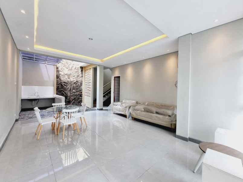 dijual rumah mojosongo jebres surakarta