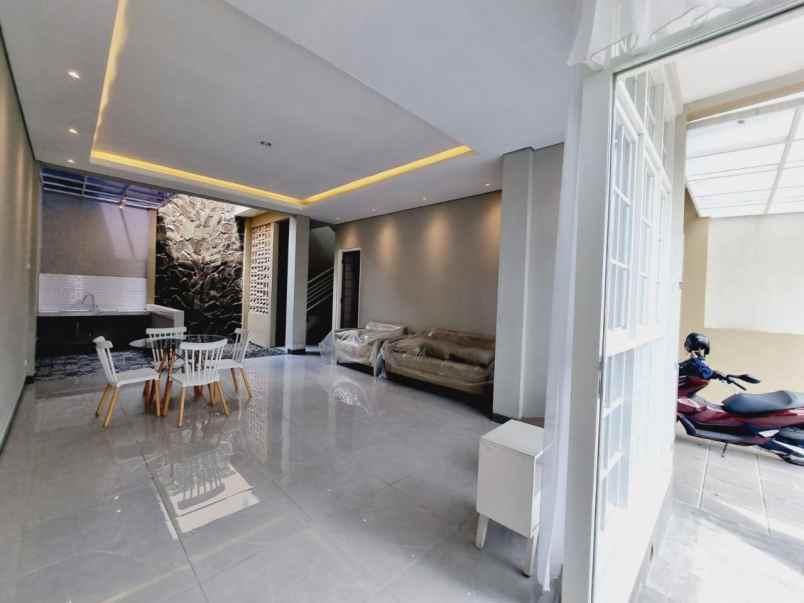 dijual rumah mojosongo jebres surakarta