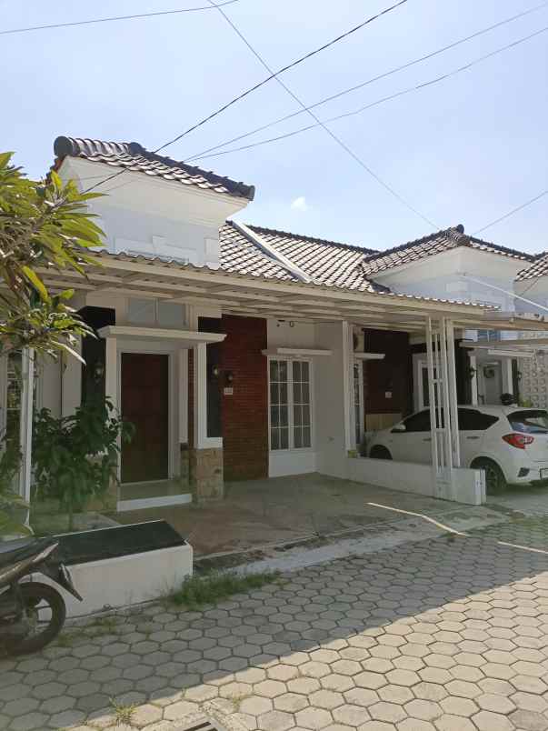 dijual rumah murah di grand depok city depok