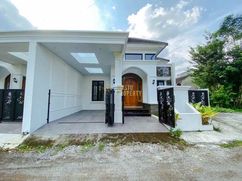 dijual rumah ngaglik sleman di yogyakarta