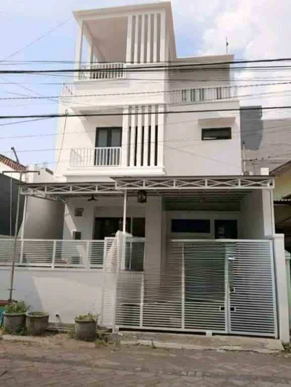 dijual rumah nirwana eksekutif