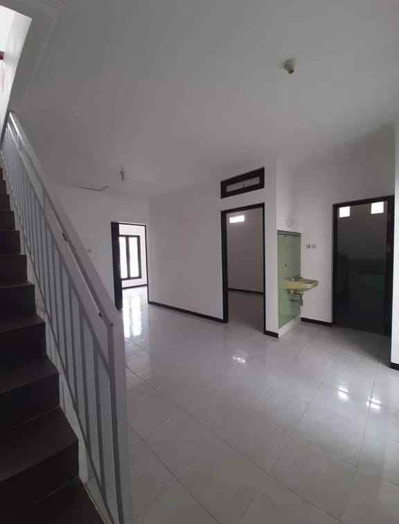 dijual rumah nirwana eksekutif