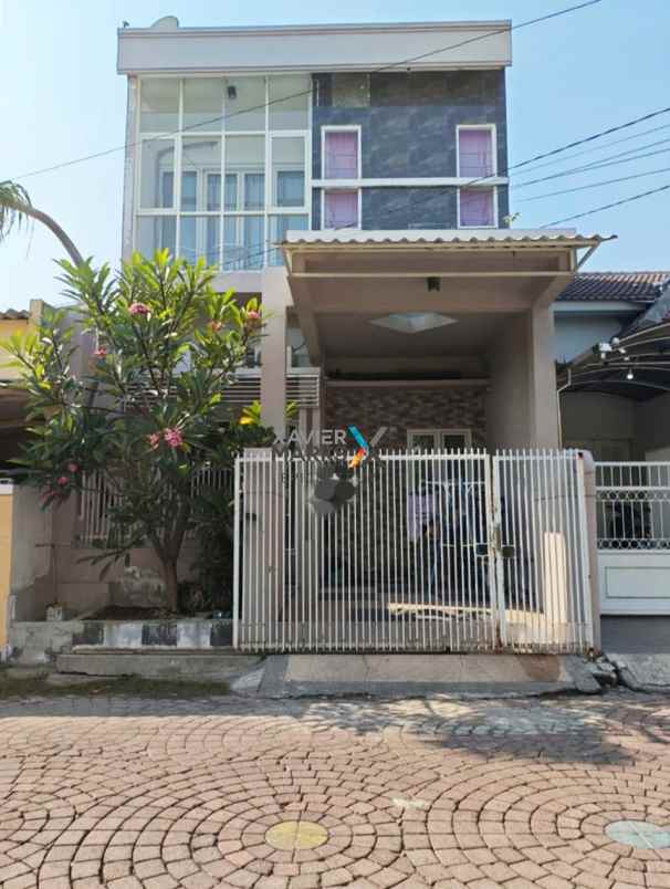 dijual rumah nirwana eksekutif